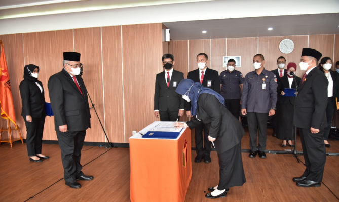 Kuatkan Struktur Bawaslu Daerah, Sekjen Bawaslu Lantik 39 Pejabat Administrator dan Pejabat Pengawas Daerah