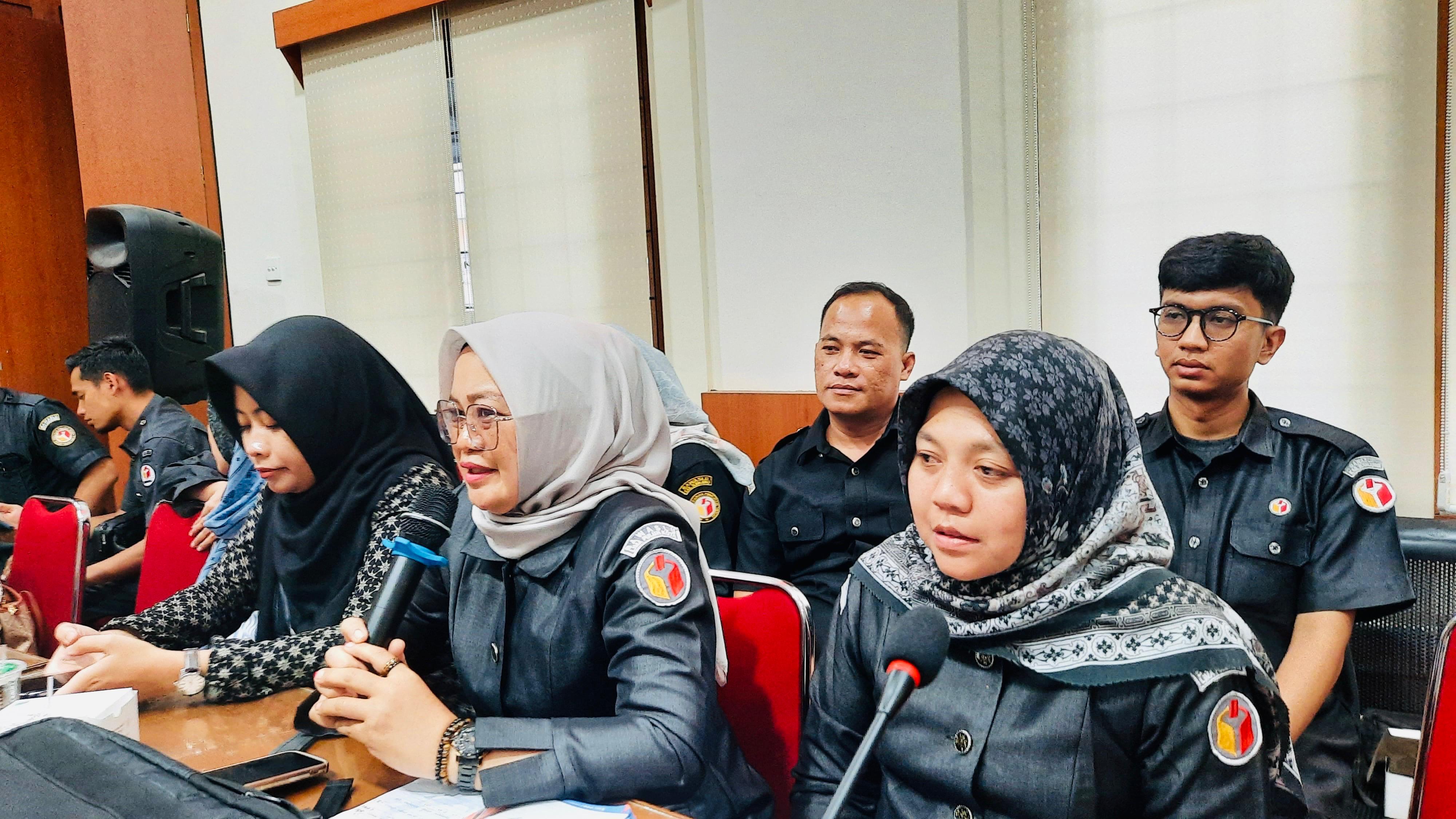 Kasubag Pengawasan dan Humas Eliza menyampaikan progres DPTb di Kabupaten Lima Puluh Kota