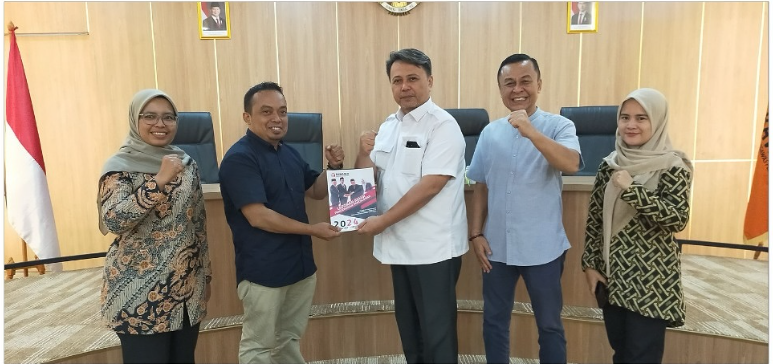 Penyerahan Laporan Akhir Pengawasan Tahapan Pencalonan