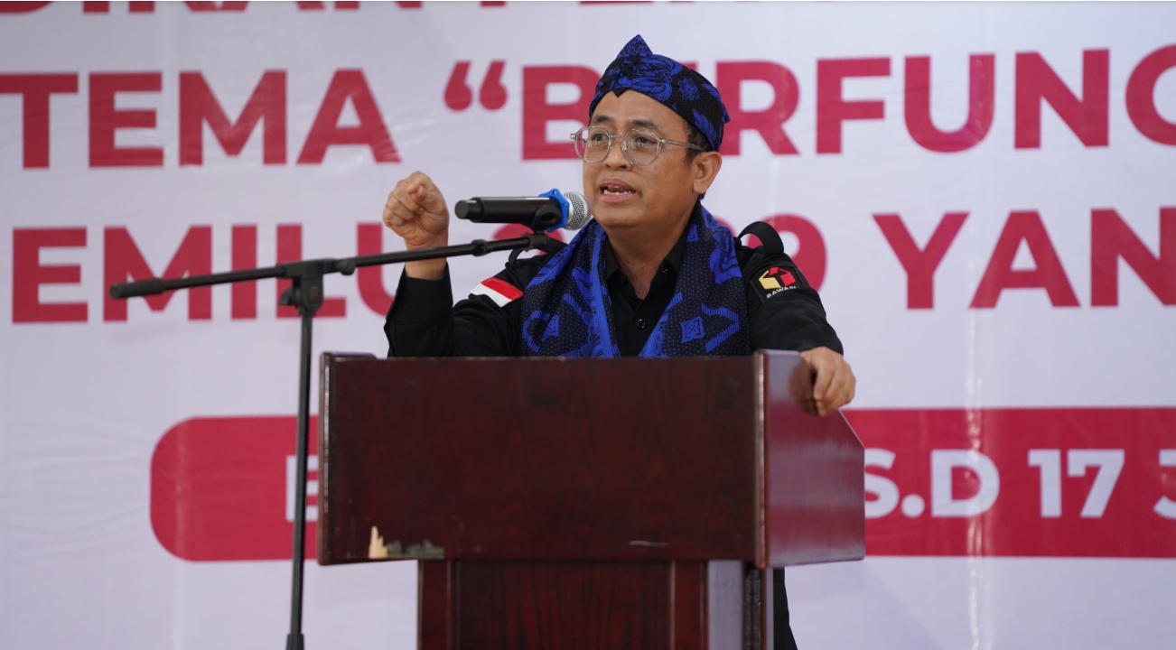 Anggota Bawaslu Puadi saat memberikan pengarahan kegiatan Pendidikan Pengawasan Partisipatif (P2P) bertema “Berfungsi dan Bergerak untuk Pemilu 2029 yang Bermartabat” di Serang, Banten, Selasa (15/7/2025).