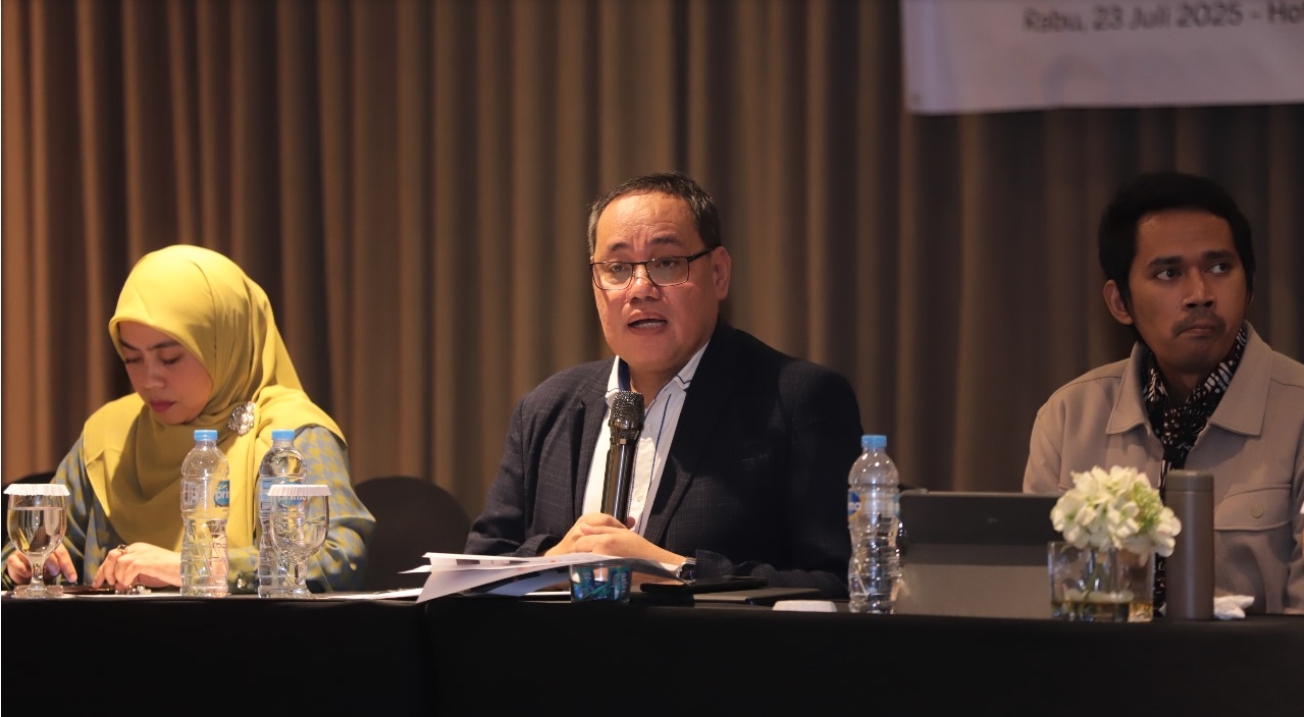 Anggota Bawaslu Herwyn JH Malonda saat menyampaikan arahan di diskusi publik “Menjaga Integritas Pemilu dengan Perbaikan Tata Kelola Pemilu: Pembelajaran dan Rekomendasi Kebijakan dari Gerakan JagaSuara2024” di Jakarta, Rabu (23/7/2025).