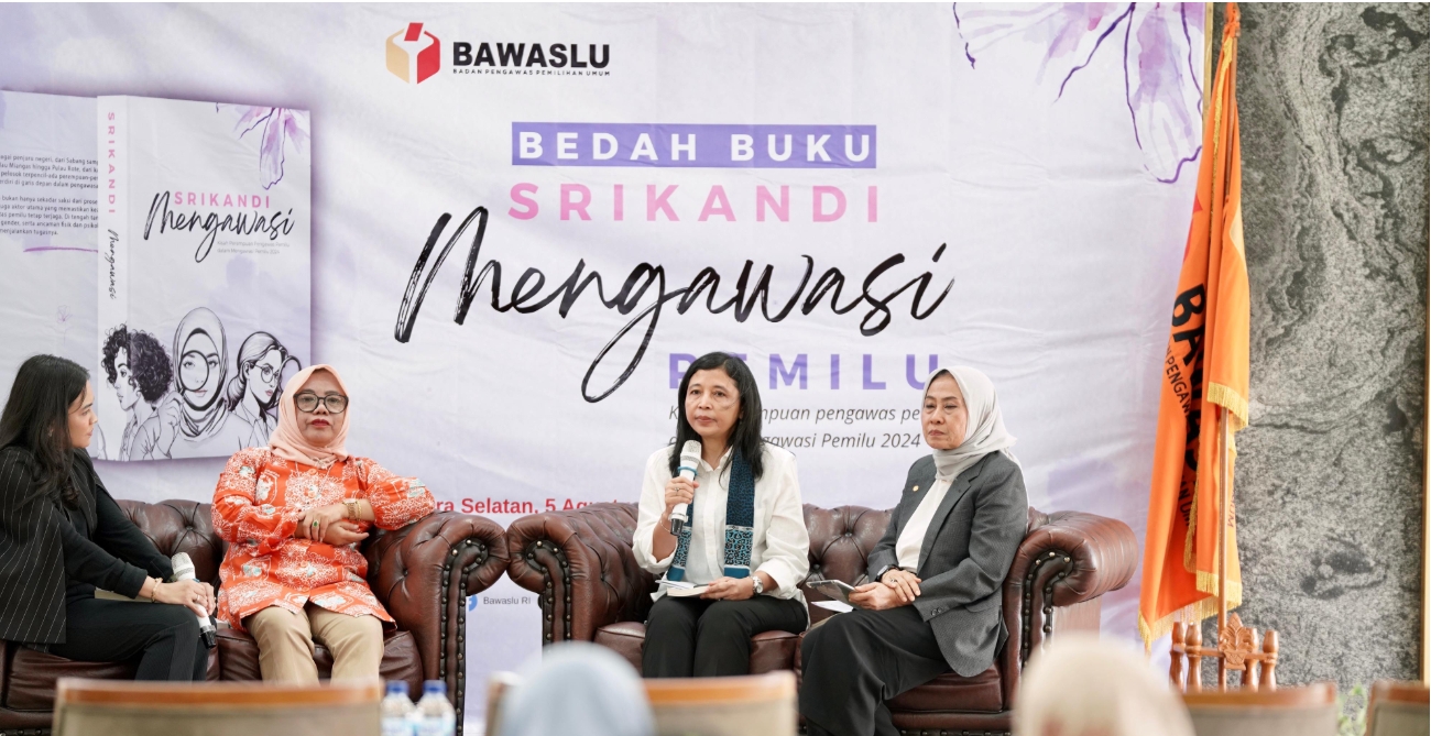 Diskusi Beda Buku Srikandi Pengawas Pemilu di Palembang, Selasa (5/8/2025).