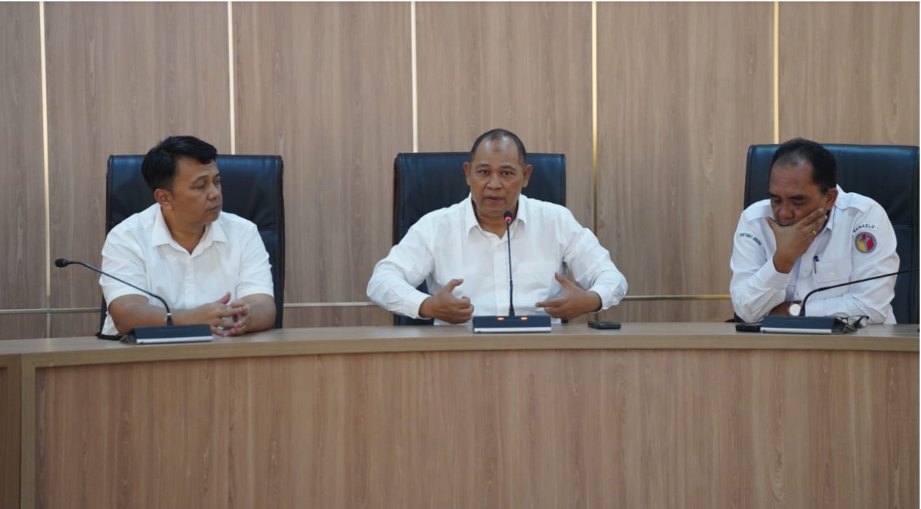 Anggota Bawaslu Totok Hariyono katanya saat memberikan arahan kepada CPNS Bawaslu di Gedung Bawaslu, Rabu (9/7/2025).