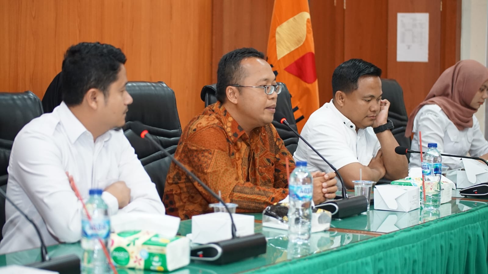 Ketua Bawaslu Provinsi Sumatera Barat, Alni Saat Memberikan Arahan di kegiatan (P2P)rogram Pendidikan Pengawas Partisipatif (16/10) 