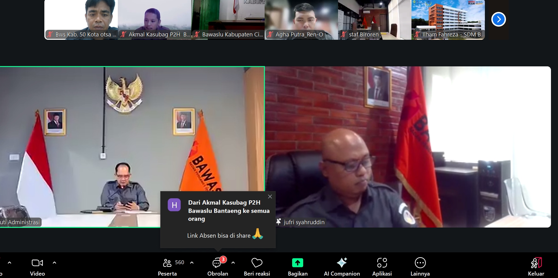 Kasubag Administrasi Bawaslu Lima Puluh Kota, Ot Saputra saat mengikuti kegiatan rapat Sosialisasi Draft Perjanjian Kinerja Tahun 2026 yang diselenggarakan oleh Bawaslu Republik Indonesia yang dilaksanakan secara daring melalui aplikasi Zoom, (26/2).