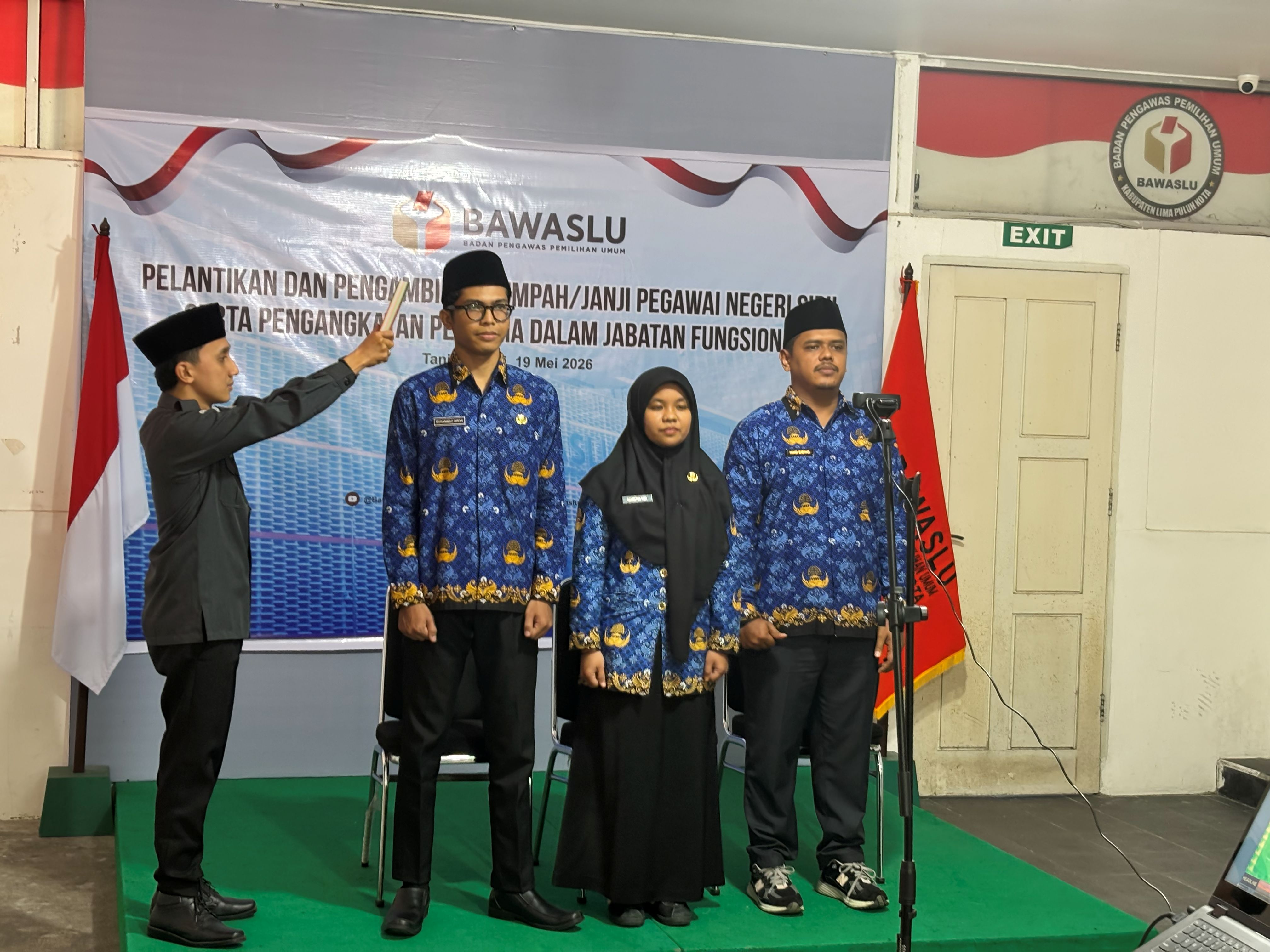 3 CPNS yang dilantik saat pengambilan sumpah