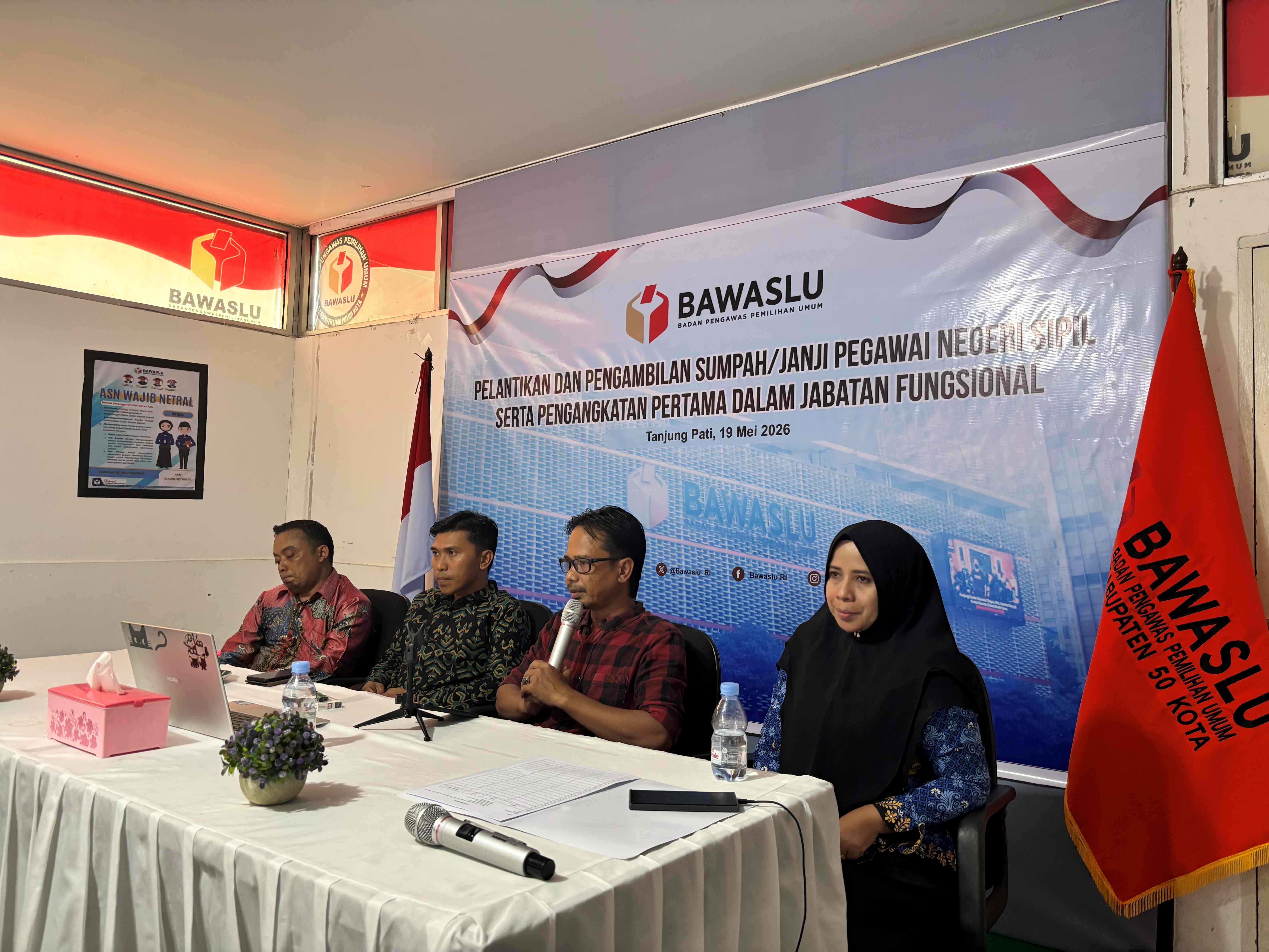 Pimpinan Bawaslu Lima Puluh Kota saat kegiatan 