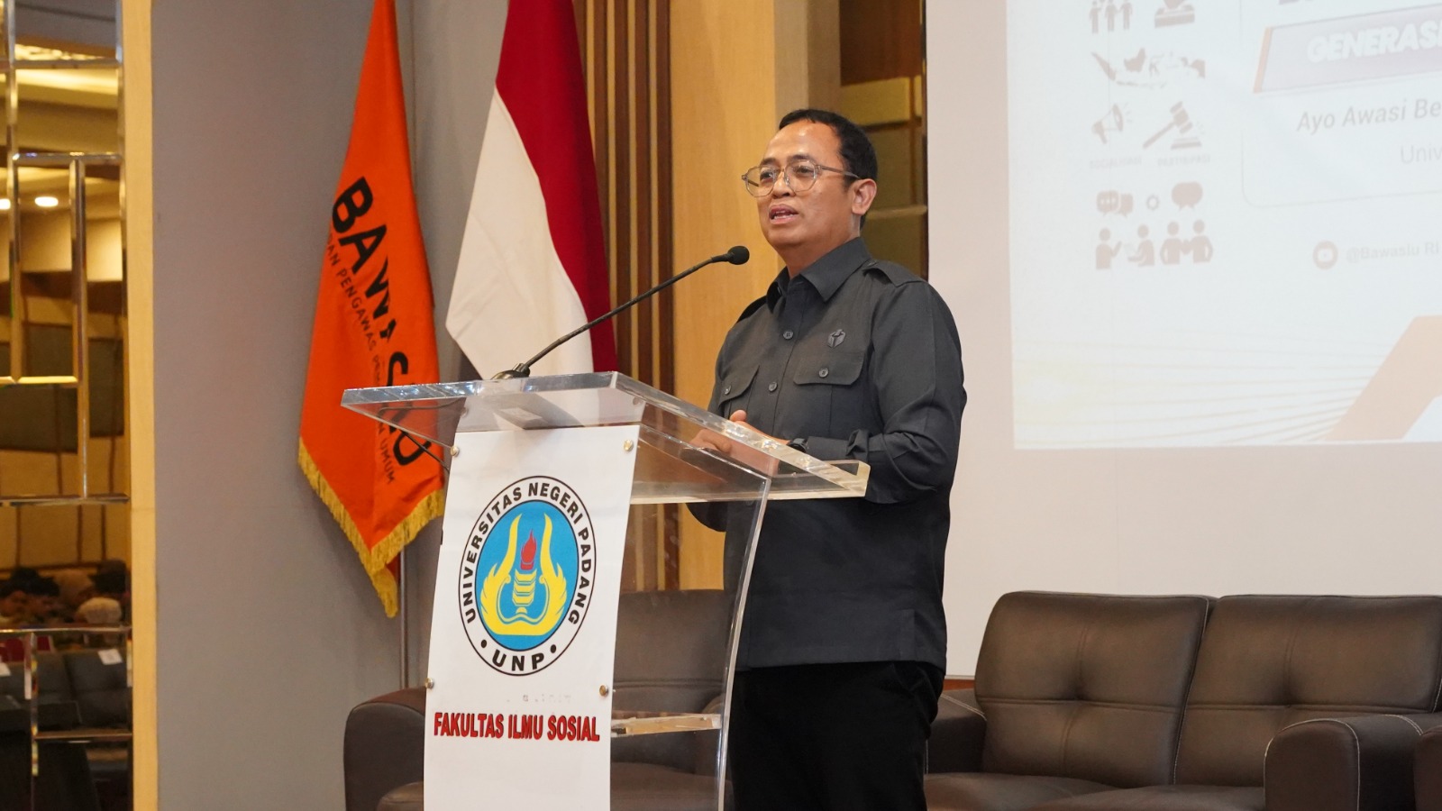 Anggota Bawaslu RI, Puadi,  saat memberikan sambutan