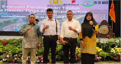 Foto Bersama peserta Rapat Nasional