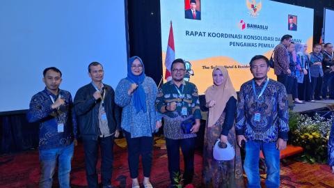 Kepala Sekretariat Kabupaten Liko bersama Kepala Sekretariat Provinsi Sumbar beserta Jajaran
