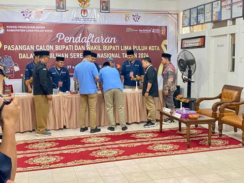 penandatanganan BA KPU Lima Puluh Kota pendaftaran Calon Bupati dan Wakil Bupati
