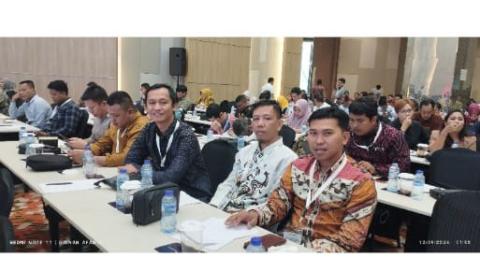 Anggota Bawaslu Lima Puluh Kota Kordiv HPPH Dapit Alexsander saat pemberian materi 