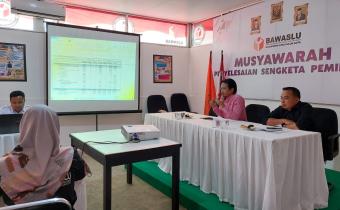 Bawaslu Lima Puluh Kota Rancang Daftar Informasi Publik (DIP)
