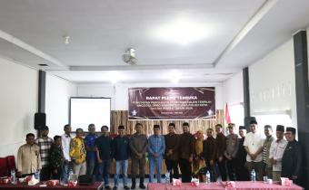 Foto bersama peserta rapat pleno