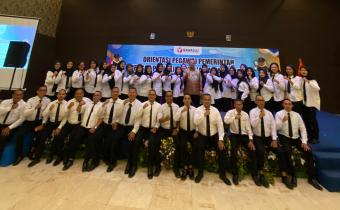 Foto peserta Orientasi PPPK Bawaslu Gelombang 3 bersama Sekretaris Jenderal Ichsan Fuady