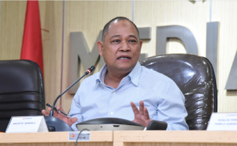 Anggota Bawaslu Totok Hariyono dalam diskusi publik bertajuk Hadapi Sengketa Pilkada di MK, Bawaslu Bisa Apa? yang diselenggarakan oleh Koalisi Pewarta Pemilu dan Demokrasi (KPPD) di Ruang Media Center Bawaslu, Selasa (14/1/2025).