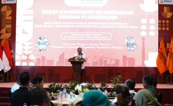 Anggota Bawaslu Puadi saat memberikan arahan di Bawaslu DKI, Rabu (5/2/2025).