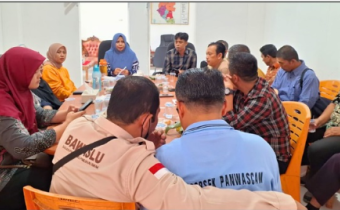 Rapat Persiapan Pertanggungjawaban Dana Hibah Panwascam