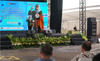 Anggota Bawaslu Lolly Suhenty dalam Pengawasan Pelantikan dan Pengambilan Sumpah/Janji Gubernur dan Wakil Gubernur, Bupati dan Wakil Bupati, Serta Wali kota dan Wakil Wali kota masa jabatan 2025-2030 di kantor Bawaslu, Jakarta, Kamis (20/2/2025).