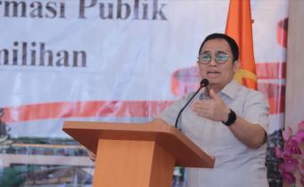 Anggota Bawaslu Puadi saat membuka kegiatan Forum Literasi Keterbukaan Informasi Pengawasan Pemilu dan Pemilihan pada, Jumat (15/8/2025).