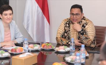 Ketua Bawaslu Rahmat Bagja menerima audiensi Kedutaan Besar (Kedubes) Australia di Gedung Bawaslu, Jakarta pada Rabu (2/7/2025)