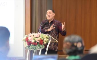 Anggota Bawaslu Herwyn JH Malonda dalam Focus Group Discussion (FGD) Evaluasi Tata Kelola Organisasi Pengawas Pemilu di Yogyakarta, Jumat (29/8/2025).