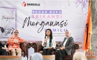 Diskusi Beda Buku Srikandi Pengawas Pemilu di Palembang, Selasa (5/8/2025).