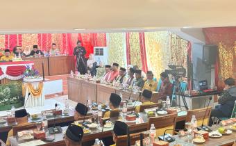 Ketua Bawaslu Kabupaten Lima Puluh Kota, Yoriza Asra, menghadiri Rapat Paripurna Dewan Perwakilan Rakyat Daerah (DPRD) Kabupaten Lima Puluh Kota