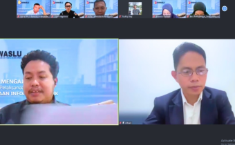 Pusdatin Bawaslu RI saat menyampaikan arahan melalui zoom