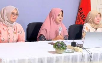 Kepala Sekretariat Bawaslu Lima Puluh Kota, Mellia Rahmi saat memberikan sambutan di kegiatan Rapat Pengelolaan Barang Milik Negara (BMN) sebagai upaya memperkuat tata kelola aset negara yang tertib, akuntabel, dan sesuai dengan ketentuan peraturan perundang-undangan, Kamis (25/6).